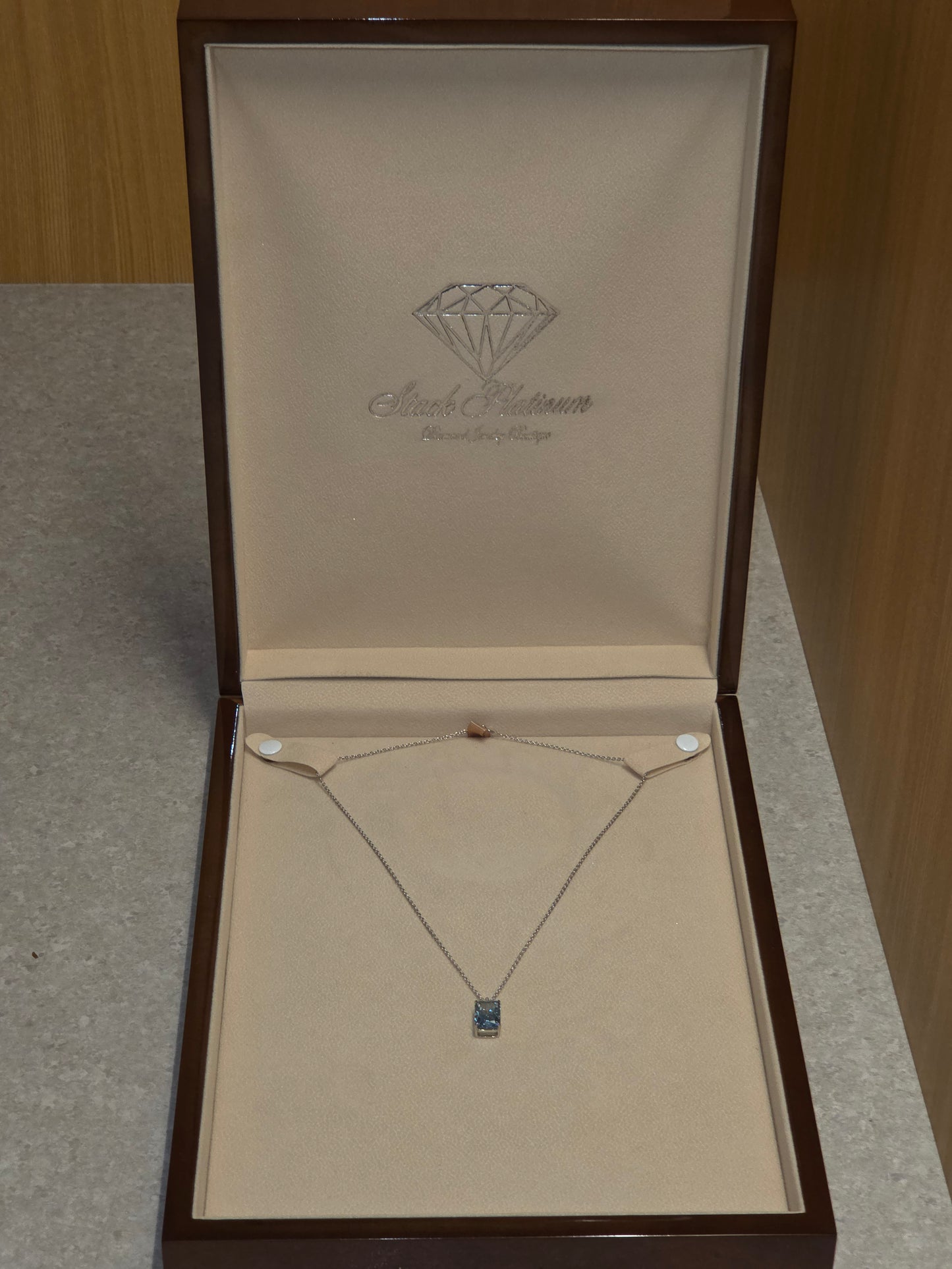 6 Ct VS1 Vivid Blue Diamond Pendant in Platinum 950