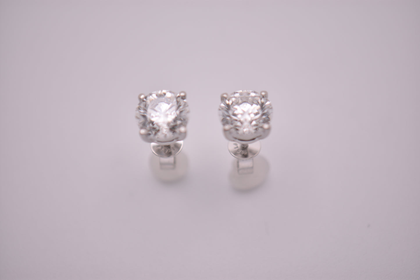 4.0 Cttw Ideal-Cut Round-Diamond Platinum Stud Earrings IGI Certified Lab-Grown D VS1