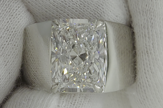 8 Ct VS1 Radiant Cut Diamond Platinum Gentleman’s Ring